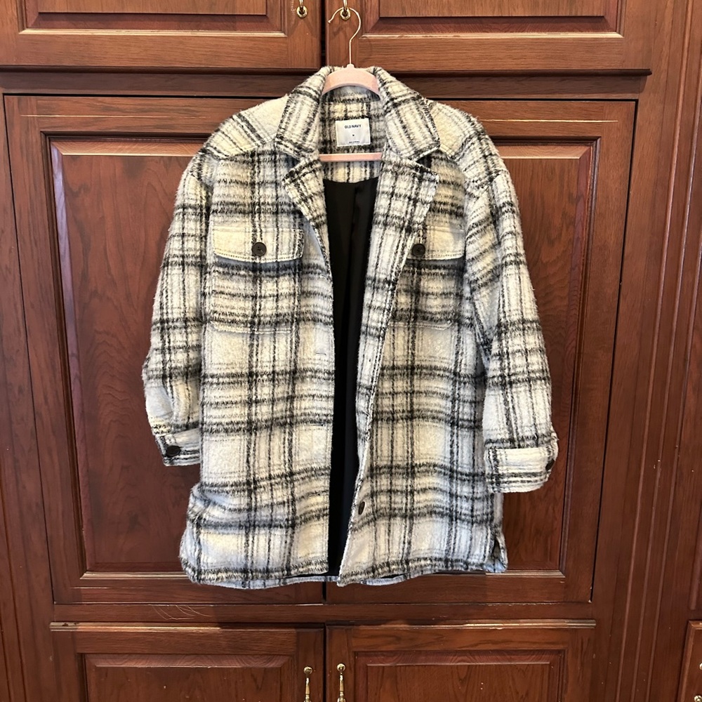 Old navy shacket sz M
